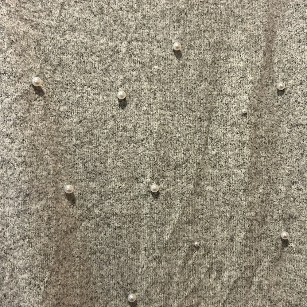 Simply Vera Wang Sweater Women's Size Small Gray Pearl Embellished Bell Sleeve‎